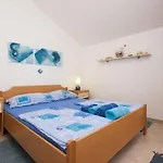 Family Friendly Seaside Krapanj, - 18004 *