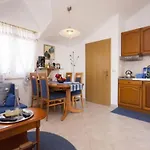 Appartamento Family Friendly Seaside Krapanj, - 18004 *