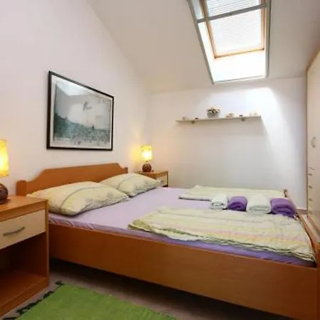 Family Friendly Seaside Krapanj, - 18004 * Szybenik