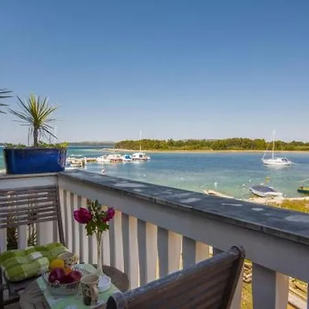 Apartmán Family Friendly Seaside Krapanj, - 18004 *