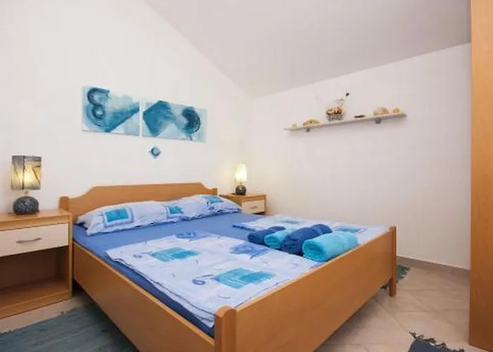 Family Friendly Seaside Krapanj, - 18004 *