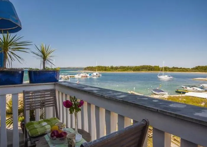 Apartman Family Friendly Seaside Krapanj, - 18004 *